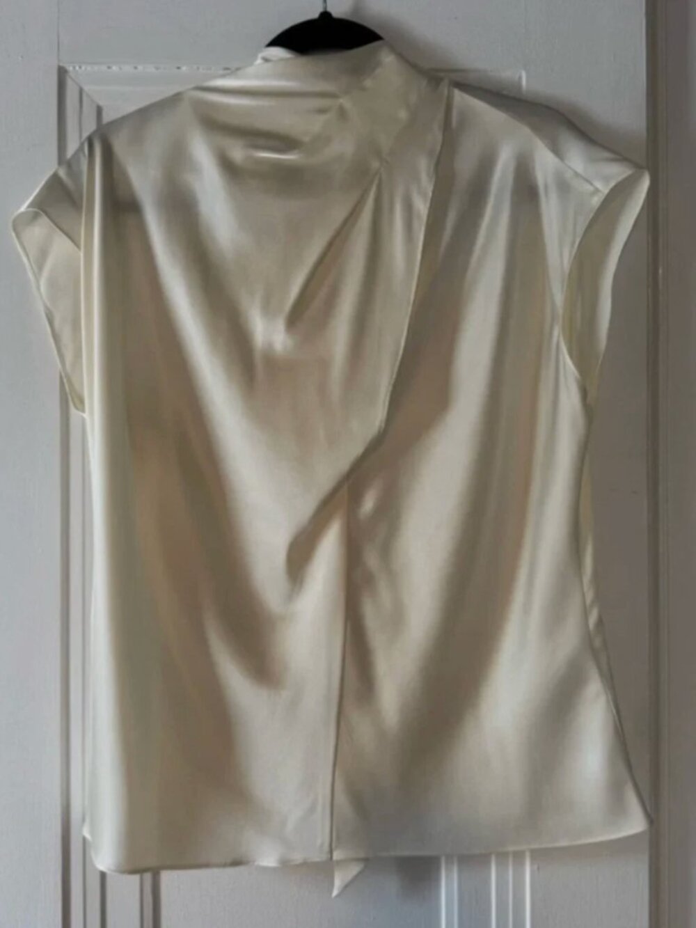 Veronica Beard Leilany Top – Ivory Silk Blend Tie-Back Blouse – Sizes 10 and 12 - Picture 6 of 8